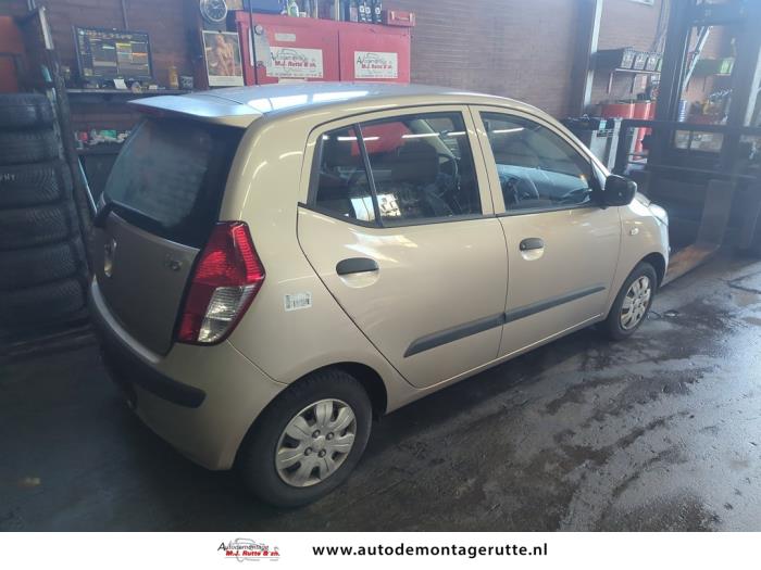 Hyundai i10 1.1i 12V Sloopvoertuig (2010, Beige)