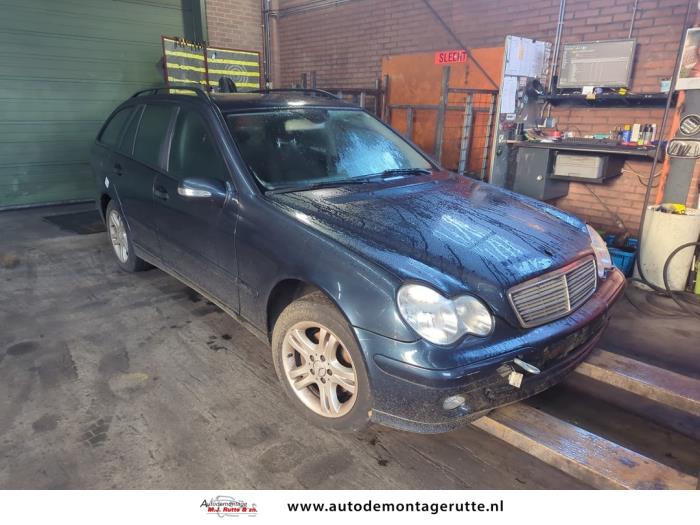Mercedes C Combi 1.8 C-180K 16V Sloopvoertuig (2005, Zwart)