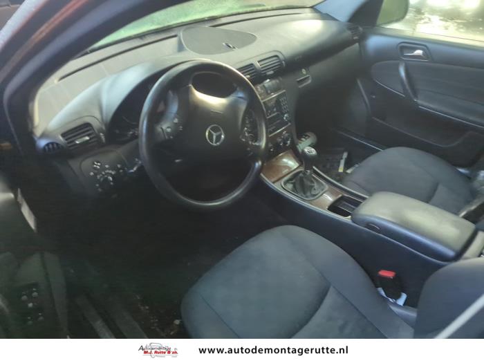Mercedes C Combi 1.8 C-180K 16V Sloopvoertuig (2005, Zwart)