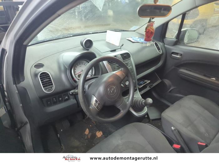 Opel Agila 1.0 12V ecoFLEX Sloopvoertuig (2010, Grijs)