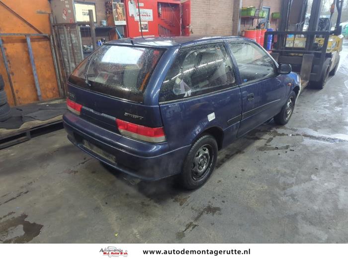 Suzuki Swift 1.3i 16V Sloopvoertuig (2002, Blauw)