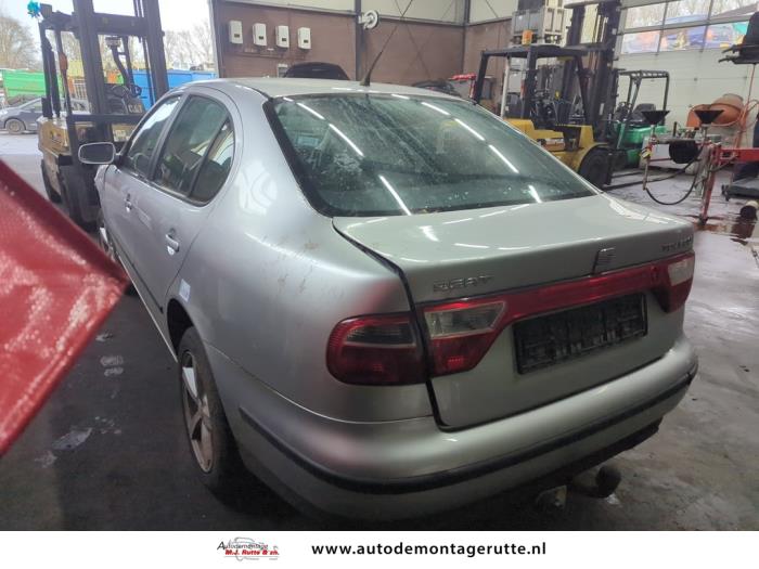 Seat Toledo 1.6 16V Sloopvoertuig (2002, Grijs)