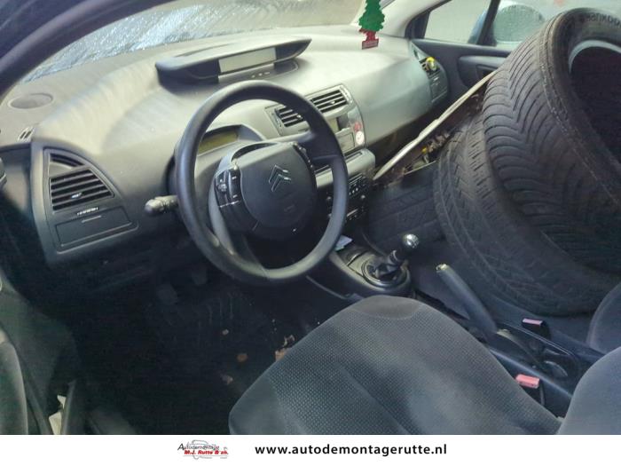 Citroen C4 Berline 1.6 16V Sloopvoertuig (2007, Grijs)