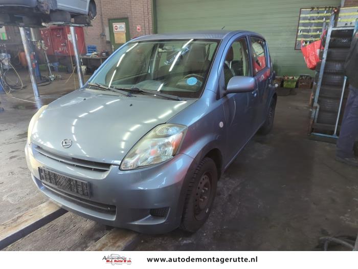 Daihatsu Sirion 2 1.3 16V DVVT Sloopvoertuig (2009, Grijs)