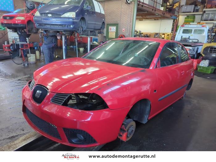 Seat Ibiza III 1.6 16V Sloopvoertuig (2008, Rood)