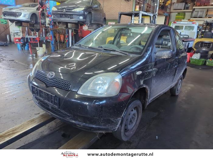 Toyota Yaris 1.0 16V VVT-i Sloopvoertuig (2000, Zwart)