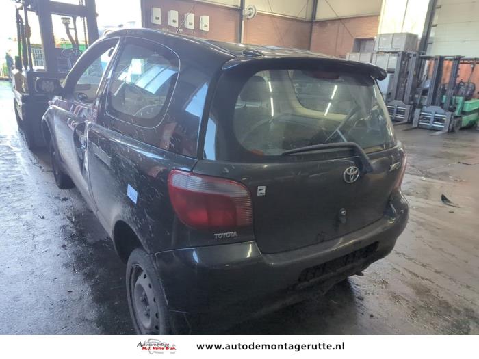 Toyota Yaris 1.0 16V VVT-i Sloopvoertuig (2000, Zwart)