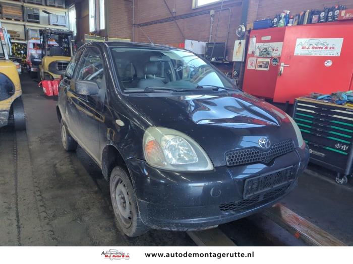 Toyota Yaris 1.0 16V VVT-i Sloopvoertuig (2000, Zwart)