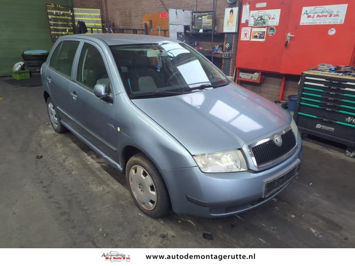 Skoda Fabia 1.4i Sloopvoertuig (2003, Grijs)