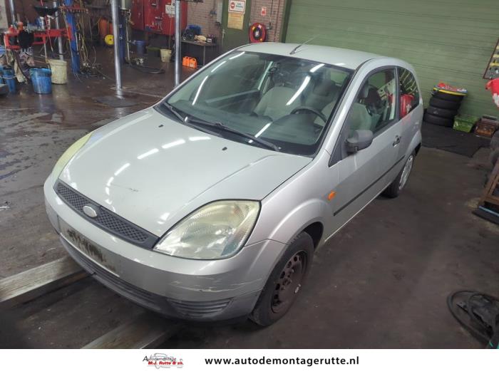 Ford Fiesta 5 1.25 16V Sloopvoertuig (2003, Grijs)
