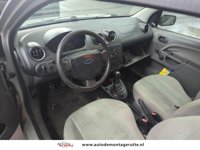 Ford Fiesta 5 1.25 16V Sloopvoertuig (2003, Grijs)