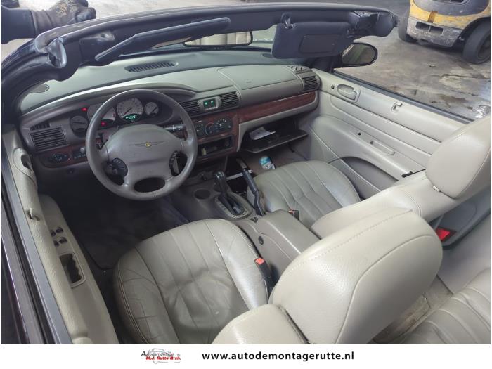 Chrysler Sebring Convertible 2.7 V6 24V Sloopvoertuig (2003, Zwart)