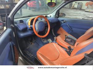 Smart City-Coupé 0.6 Turbo i.c. Smart&Pulse Sloopvoertuig (2000, Grijs)