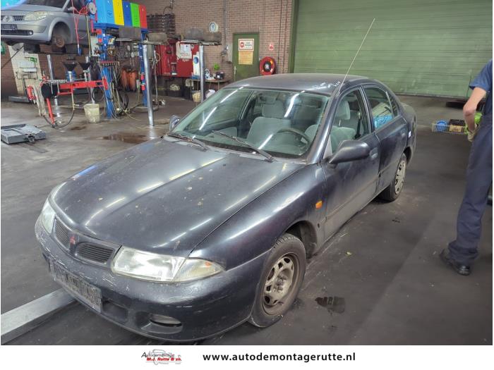 Mitsubishi Carisma 1.6i 16V  (Sloop)