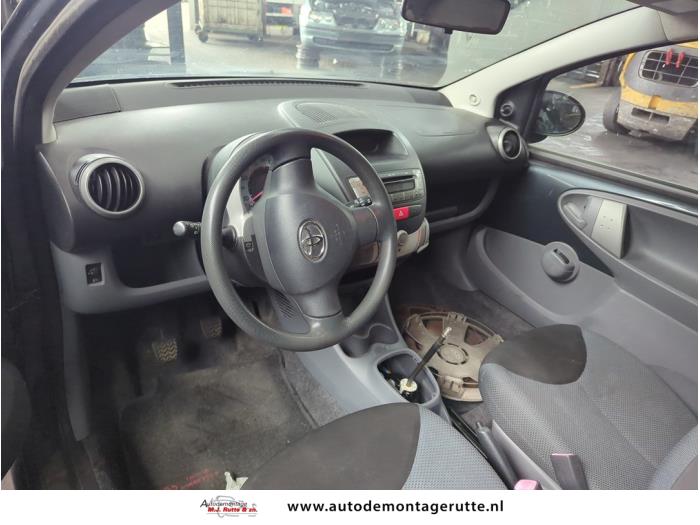 Toyota Aygo 1.0 12V VVT-i Sloopvoertuig (2006, Grijs)