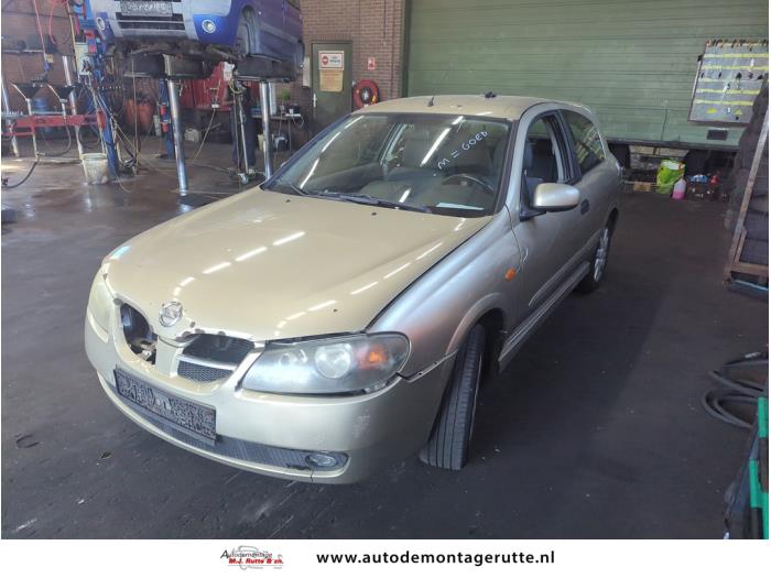 Nissan Almera 1.8 16V  (Sloop)