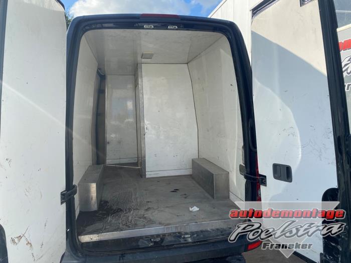 Volkswagen Crafter 2.5 TDI 30/32/35/46/50 Sloopvoertuig (2011, Zwart)