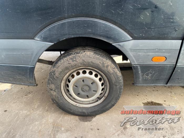 Volkswagen Crafter 2.5 TDI 30/32/35/46/50 Sloopvoertuig (2011, Zwart)