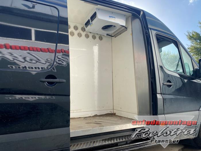 Volkswagen Crafter 2.5 TDI 30/32/35/46/50 Sloopvoertuig (2011, Zwart)