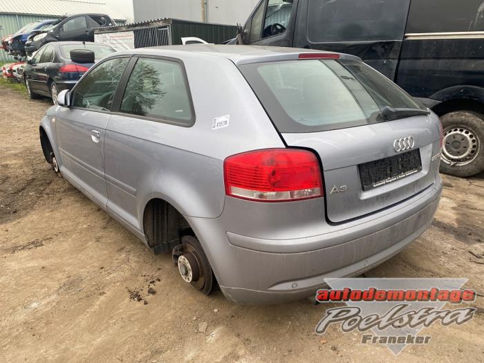 Audi A3 2.0 16V FSI Sloopvoertuig (2004, Grijs)
