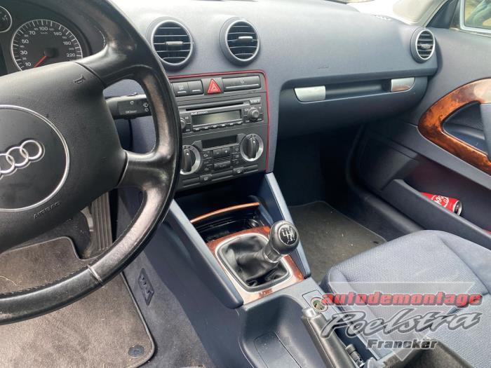 Audi A3 2.0 16V FSI Sloopvoertuig (2004, Grijs)