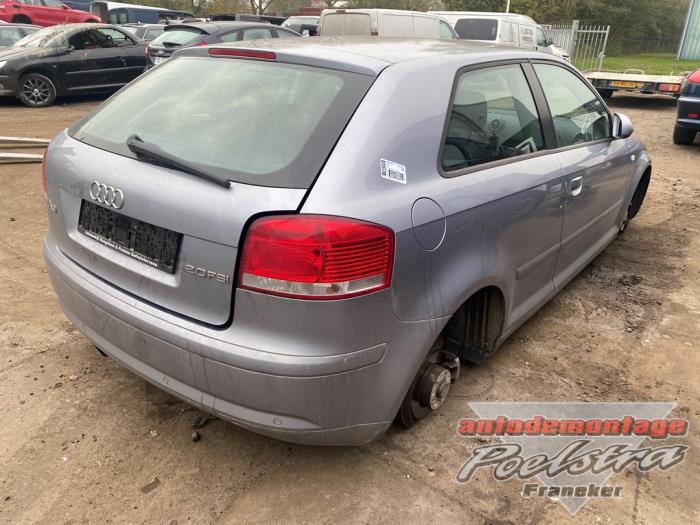 Audi A3 2.0 16V FSI Sloopvoertuig (2004, Grijs)