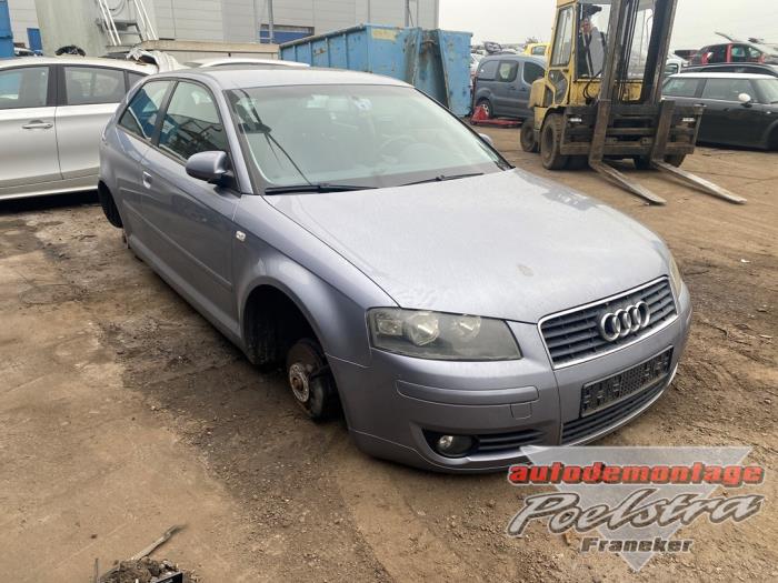 Audi A3 2.0 16V FSI Sloopvoertuig (2004, Grijs)