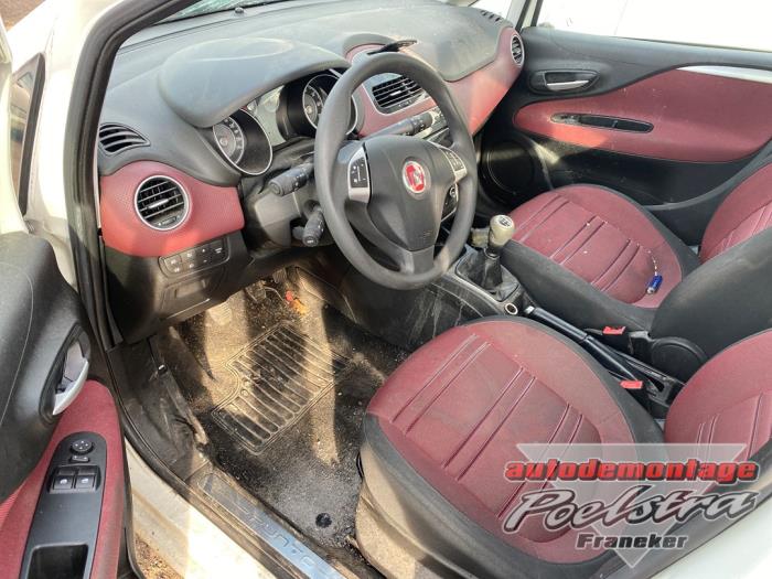 Fiat Punto Evo 1.3 JTD Multijet 85 16V Euro 5 Sloopvoertuig (2011, Wit)
