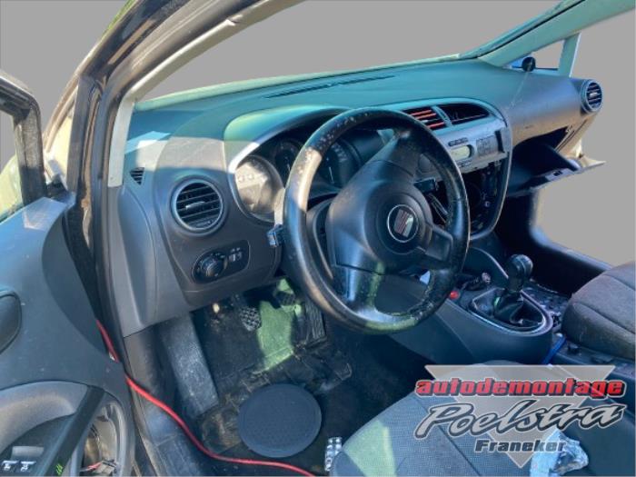 Seat Leon 1.9 TDI 105 Sloopvoertuig (2006, Metallic, Zwart)