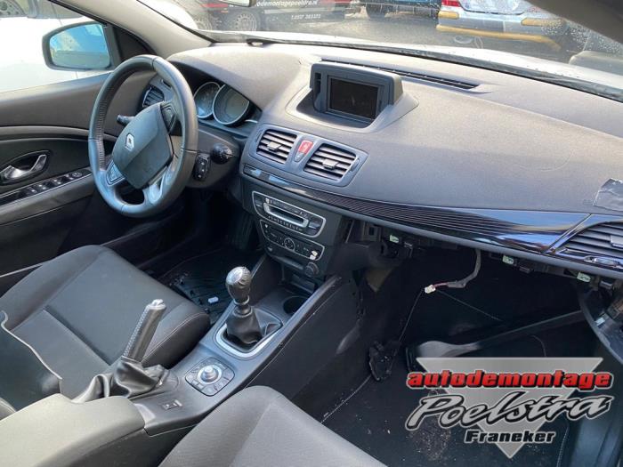 Renault Megane III Berline 1.6 16V Sloopvoertuig (2010, Grijs)