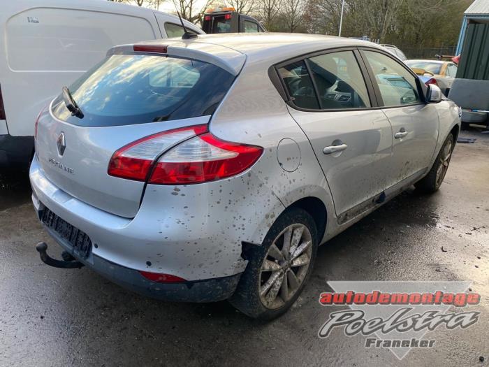 Renault Megane III Berline 1.6 16V Sloopvoertuig (2010, Grijs)