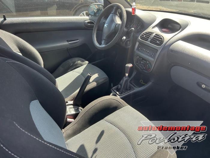 Peugeot 206 CC 1.6 16V Sloopvoertuig (2002, Zwart)
