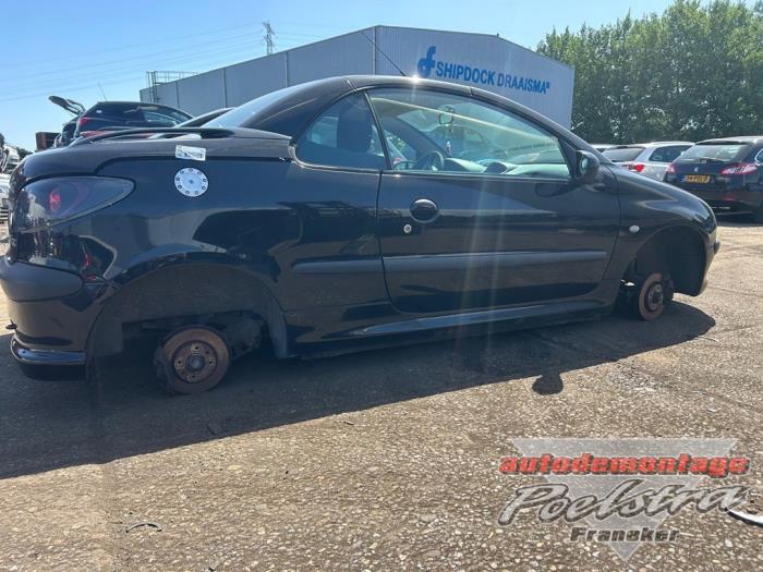 Peugeot 206 CC 1.6 16V Sloopvoertuig (2002, Zwart)