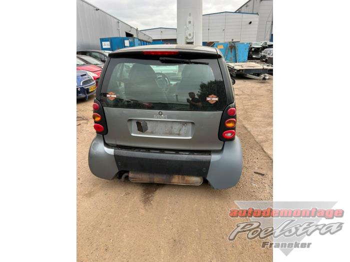 Smart City-Coupé 0.6 Turbo i.c. Smart&Pulse Sloopvoertuig (2002, Zwart)