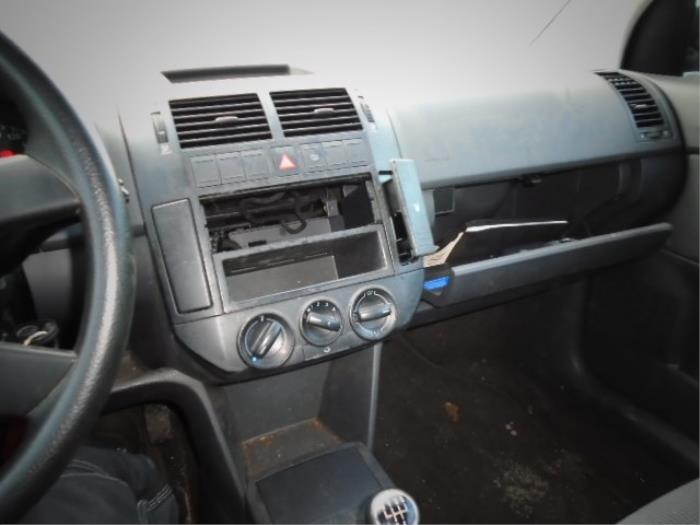 Volkswagen Polo IV 1.9 SDI Sloopvoertuig (2002, Zwart)