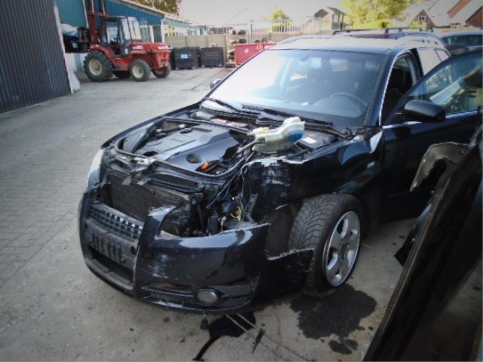 Audi A4 Avant 2.0 TDI 16V Sloopvoertuig (2005, Zwart)