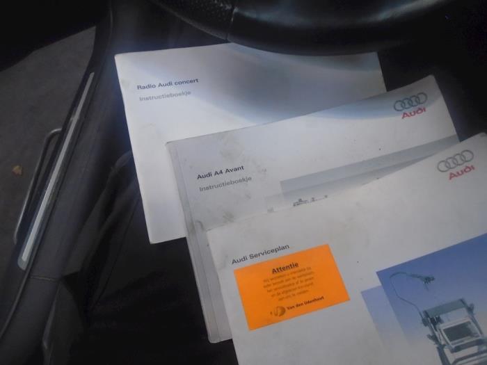 Audi A4 Avant 2.0 TDI 16V Sloopvoertuig (2008, Grijs)