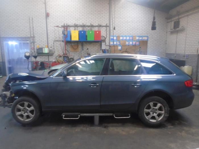 Audi A4 Avant 2.0 TDI 16V Sloopvoertuig (2008, Grijs)