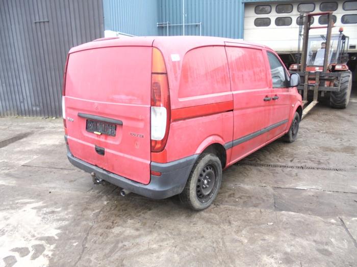 Mercedes Vito 2.2 109 CDI 16V Sloopvoertuig (2005, Rood)