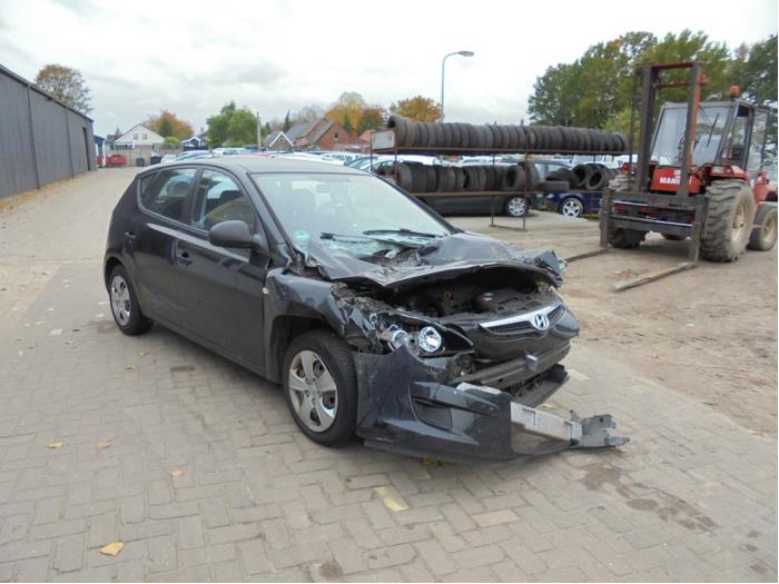 Hyundai i30 1.4 CVVT 16V Sloopvoertuig (2008)