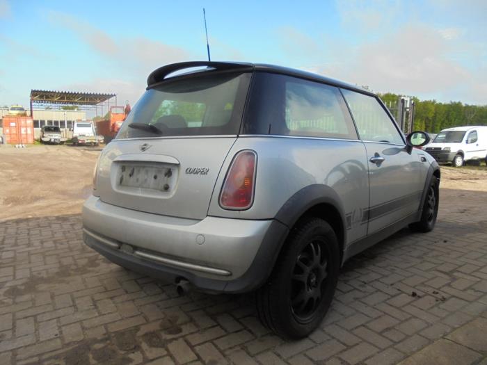 BMW Mini One/Cooper 1.6 16V One Sloopvoertuig (2002, Grijs)