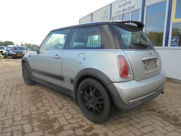BMW Mini One/Cooper 1.6 16V One Sloopvoertuig (2002, Grijs)
