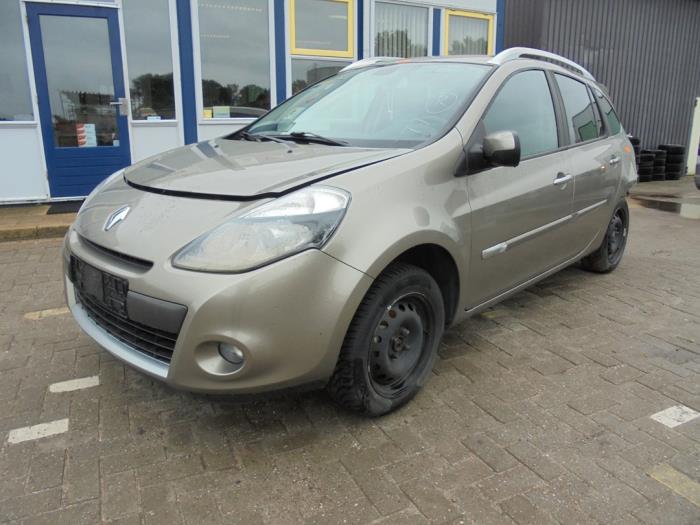 Renault Clio III Estate/Grandtour 1.2 16V Sloopvoertuig (2009, Metallic, Beige)