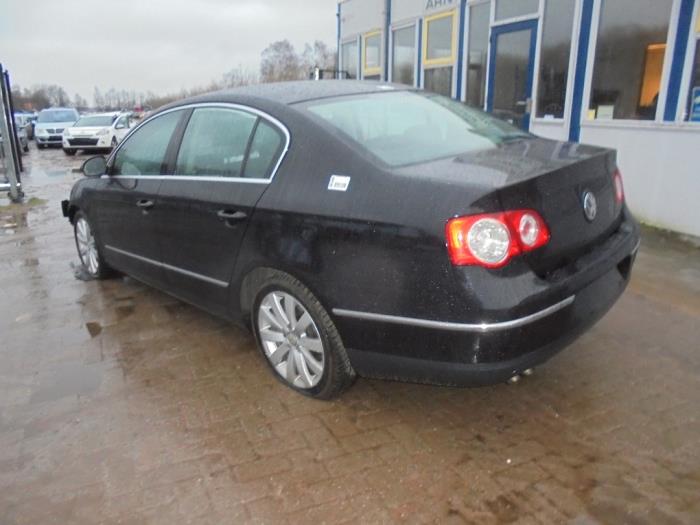 Volkswagen Passat 1.9 TDI Sloopvoertuig (2005, Zwart)