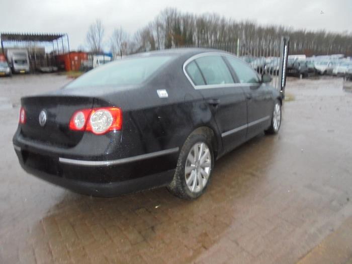 Volkswagen Passat 1.9 TDI Sloopvoertuig (2005, Zwart)