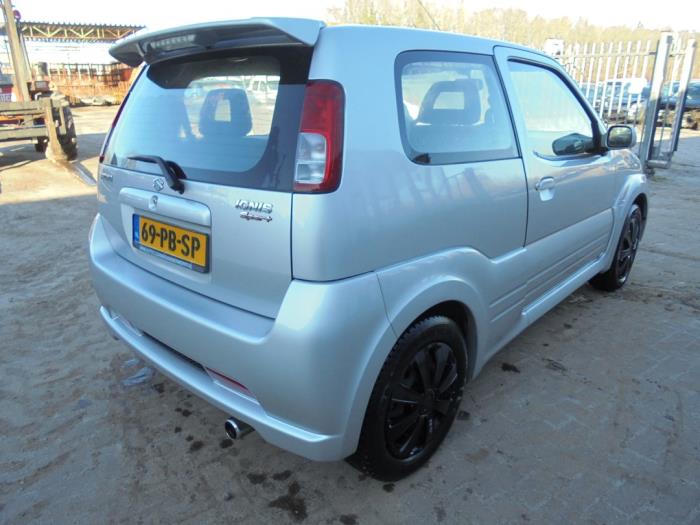 Suzuki Ignis 1.5 16V Sport Sloopvoertuig (2004, Grijs)