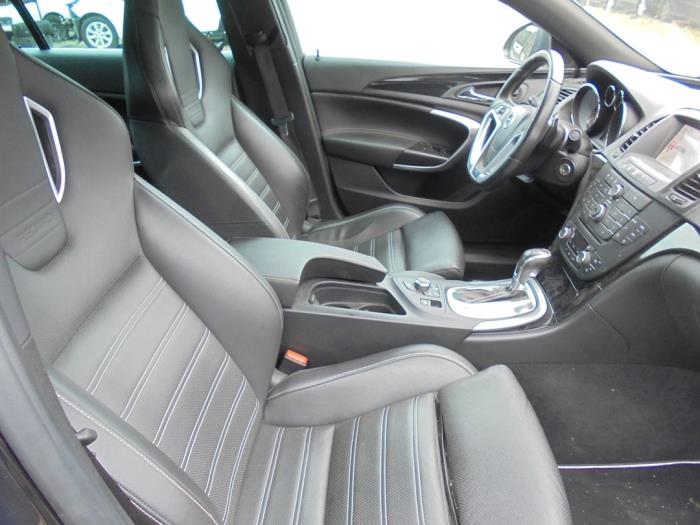 Opel Insignia Mk.I 2.8 VXR V6 Turbo Ecotec 24V 4x4 Sloopvoertuig (2013, Zwart)