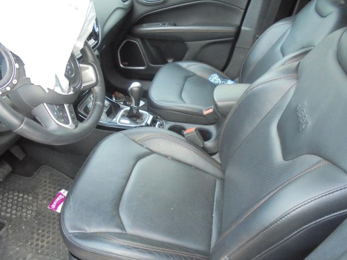 Jeep Compass II 1.4 Multi Air2 16V 4x4 Sloopvoertuig (2017, Zwart)