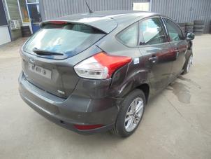 Ford Focus 3 1.0 Ti-VCT EcoBoost 12V 100 Sloopvoertuig (2015, Grijs)