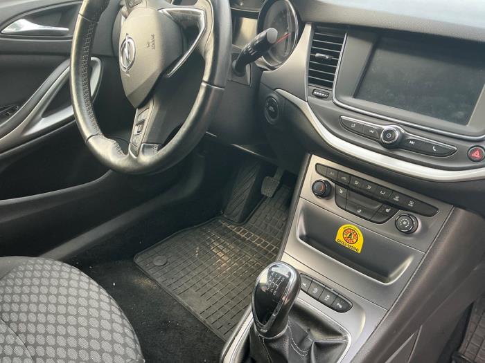 Opel Astra K Sports Tourer 1.6 CDTI 110 16V Sloopvoertuig (2017, Grijs)